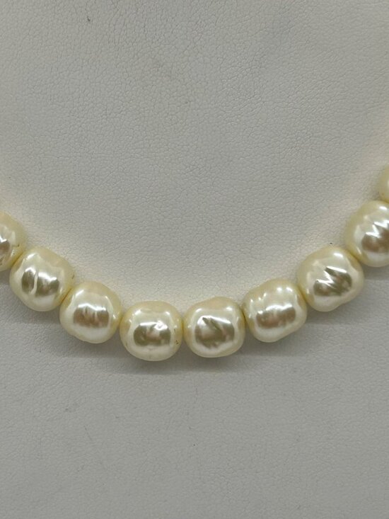 Vintage Faux Baroque Pearl Choker Necklace 15" With Box Clasp Elegant - Picture 2 of 16